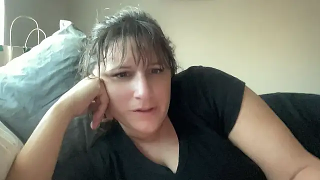 maddiliz online show from 11/05/25, 04:54