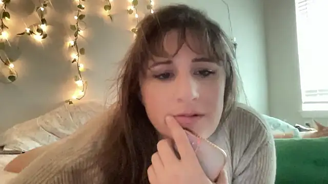 maddiliz online show from 11/25/25, 05:24