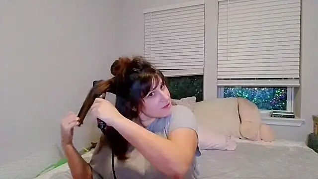 Snapshot of maddiliz chatting on 02/10/26, 07:51 maddiliz online show from 02/10/26, 07:51