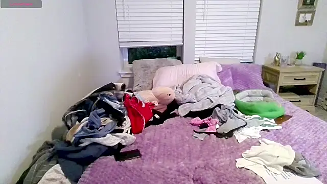 Snapshot of maddiliz chatting on 02/07/26, 03:36 maddiliz online show from 02/07/26, 03:36