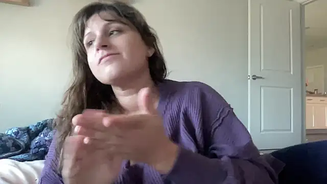 maddiliz online show from 10/22/25, 03:11