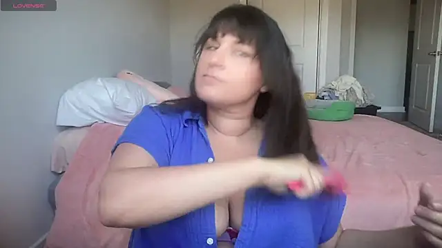 maddiliz online show from 03/20/25, 04:31