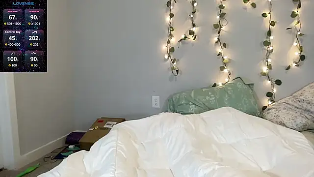 maddiliz online show from 11/30/25, 02:01