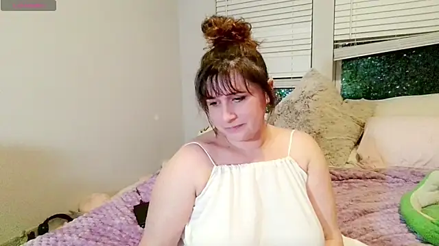 Snapshot of maddiliz chatting on 02/20/26, 03:03 maddiliz online show from 02/20/26, 03:03