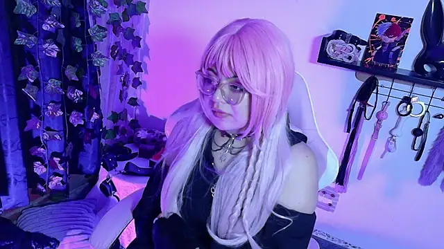 Snapshot of Meow_cat4 chatting on 06/10/26, 07:04 Meow cat4 online show from 06/10/26, 07:04
