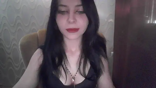 Snapshot of RileyTight chatting on 07/06/26, 08:32 RileyTight online show from 07/06/26, 08:32