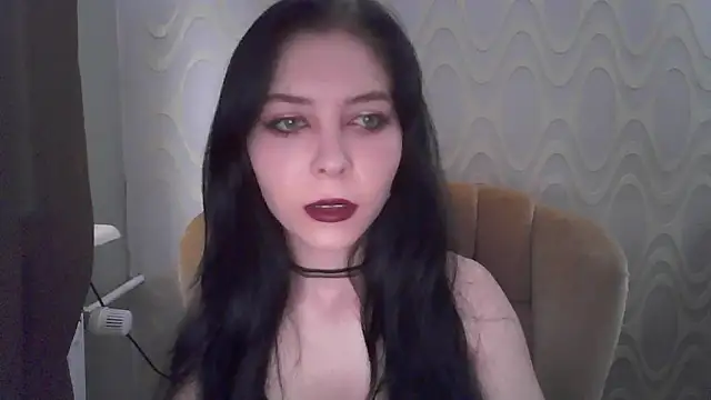 Snapshot of RileyTight chatting on 06/13/26, 04:27 RileyTight online show from 06/13/26, 04:27
