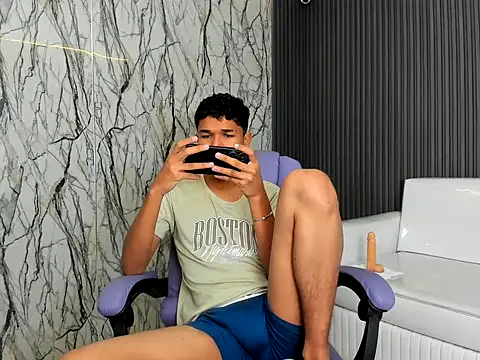 Snapshot of davexxx_ chatting on 06/25/26, 05:12 davexxx online show from 06/25/26, 05:12