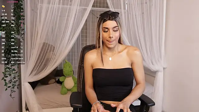 Martinaa Rose online show from 06/26/26, 12:44