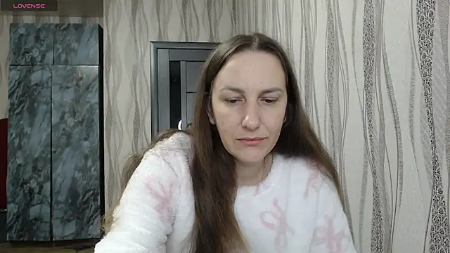 Yevgeshka-Milashka online show from 11/12/25, 05:11