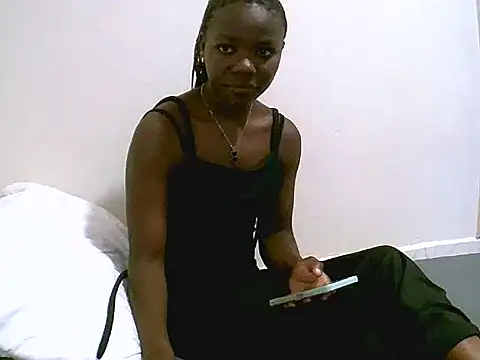 Snapshot of QueenSar chatting on 06/07/26, 09:14 QueenSar online show from 06/07/26, 09:14
