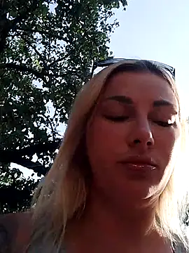 Snapshot of evil_kitty chatting on 06/30/26, 03:12 evil kitty online show from 06/30/26, 03:12