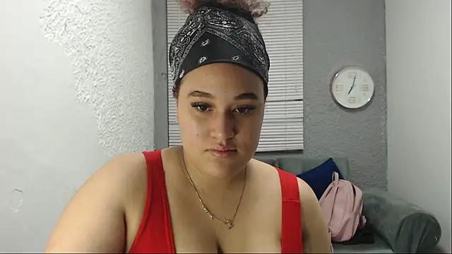 Snapshot of leilasosexy chatting on 06/09/26, 12:28 leilasosexy online show from 06/09/26, 12:28