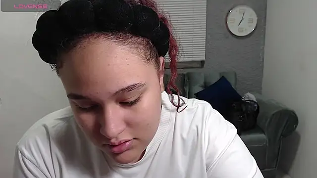 Snapshot of leilasosexy chatting on 07/09/26, 12:37 leilasosexy online show from 07/09/26, 12:37