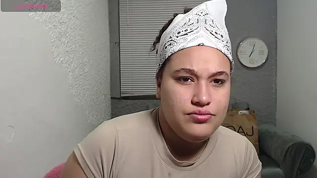 Snapshot of leilasosexy chatting on 06/25/26, 12:21 leilasosexy online show from 06/25/26, 12:21