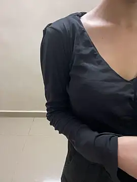 Shefali 01 online show from 06/06/26, 07:24