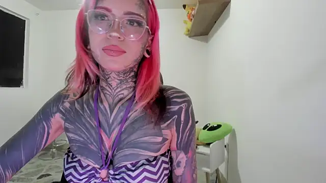 Nickidoll66  online show from 07/03/26, 02:51