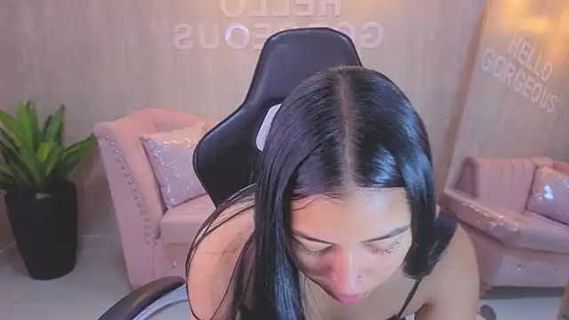 Snapshot of lia_x_a chatting on 07/18/26, 01:41 lia x a online show from 07/18/26, 01:41