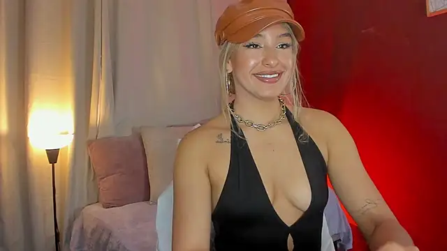 Snapshot of sensual_fer chatting on 06/16/26, 02:28 sensual fer online show from 06/16/26, 02:28