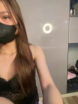 Snapshot of Mi-Yuri chatting on 06/05/26, 10:43 Mi-Yuri online show from 06/05/26, 10:43