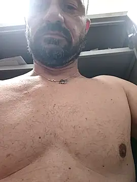 Snapshot of francesc80 chatting on 06/09/26, 02:40 francesc80 online show from 06/09/26, 02:40