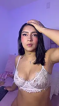 Snapshot of Nicolegh_ chatting on 06/07/26, 02:17 Nicolegh online show from 06/07/26, 02:17