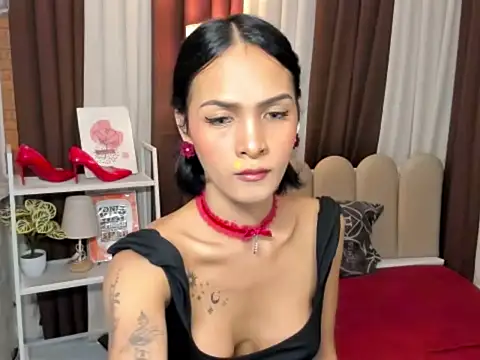 Snapshot of XxBeautyxX chatting on 07/13/26, 07:07 XxBeautyxX online show from 07/13/26, 07:07