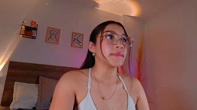  Emmakiss  online show from 06/24/26, 10:51