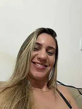 Snapshot of Betinhaalves chatting on 07/11/26, 02:12 Betinhaalves online show from 07/11/26, 02:12