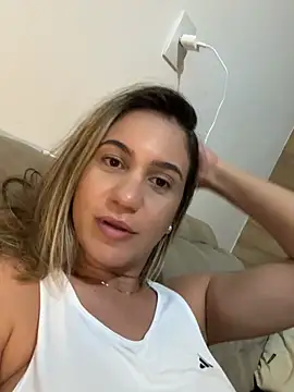 Snapshot of Betinhaalves chatting on 07/05/26, 02:27 Betinhaalves online show from 07/05/26, 02:27