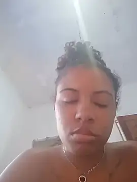 Snapshot of Mylenafe chatting on 06/06/26, 05:29 Mylenafe online show from 06/06/26, 05:29