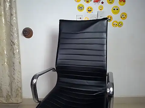 VIVIANSARAH online show from 06/04/26, 06:18