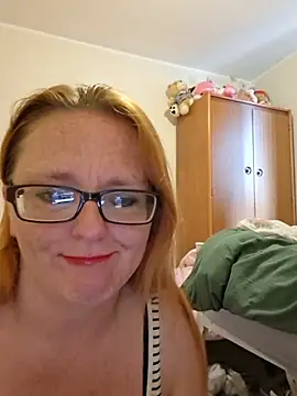 Snapshot of Naughtybutnicedaisy chatting on 06/27/26, 12:33 Naughtybutnicedaisy online show from 06/27/26, 12:33