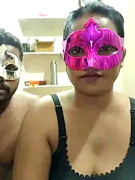 hot-shailu online show from 06/12/26, 05:54