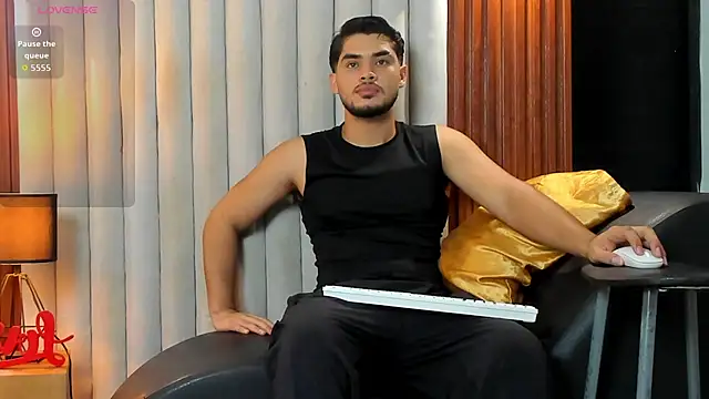 Snapshot of luciano_vitale chatting on 07/15/26, 11:39 luciano vitale online show from 07/15/26, 11:39