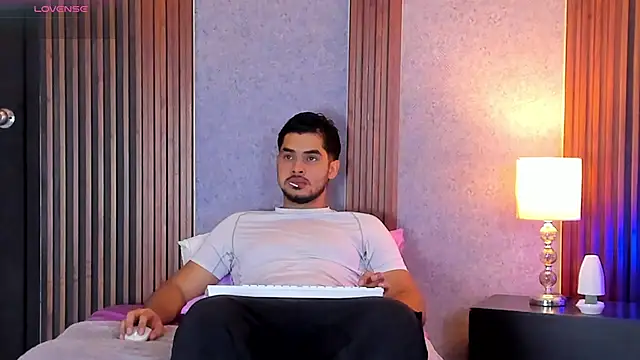 Snapshot of luciano_vitale chatting on 07/10/26, 12:38 luciano vitale online show from 07/10/26, 12:38