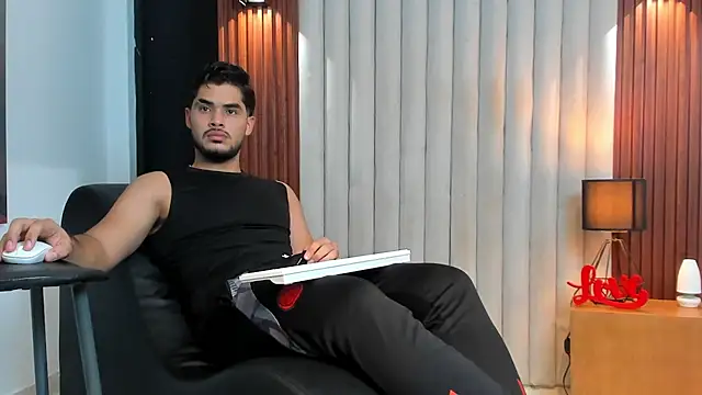 Snapshot of luciano_vitale chatting on 07/16/26, 06:38 luciano vitale online show from 07/16/26, 06:38