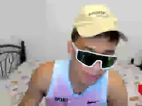 Snapshot of urfucker_vinz chatting on 06/16/26, 05:07 urfucker vinz online show from 06/16/26, 05:07