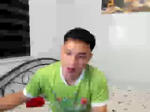 Snapshot of urfucker_vinz chatting on 07/18/26, 04:37 urfucker vinz online show from 07/18/26, 04:37