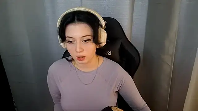 YunaLush online show from 06/05/26, 06:40