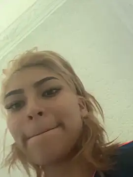 NatalieSterling online show from 06/18/26, 02:00