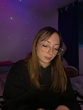 Snapshot of Caamii_ chatting on 07/22/26, 05:31 Caamii online show from 07/22/26, 05:31