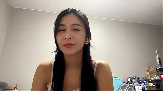 JulianaLusardi online show from 06/05/26, 05:01