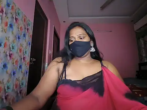 Snapshot of Meenakshy chatting on 06/20/26, 04:56 Meenakshy online show from 06/20/26, 04:56