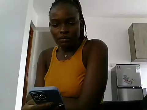 Snapshot of MissElsie21 chatting on 06/16/26, 10:59 MissElsie21 online show from 06/16/26, 10:59