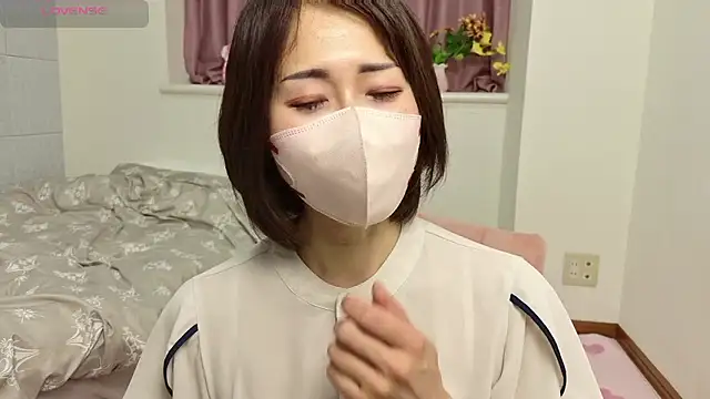 Momo hip online show from 06/11/26, 01:30
