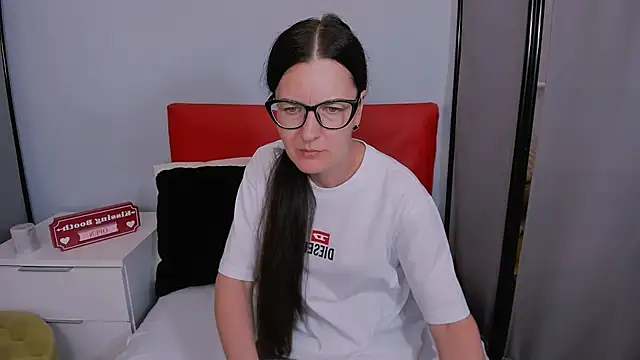 Snapshot of NadiaXlove chatting on 07/01/26, 07:47 NadiaXlove online show from 07/01/26, 07:47