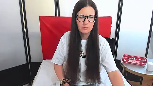 Snapshot of NadiaXlove chatting on 06/30/26, 03:01 NadiaXlove online show from 06/30/26, 03:01