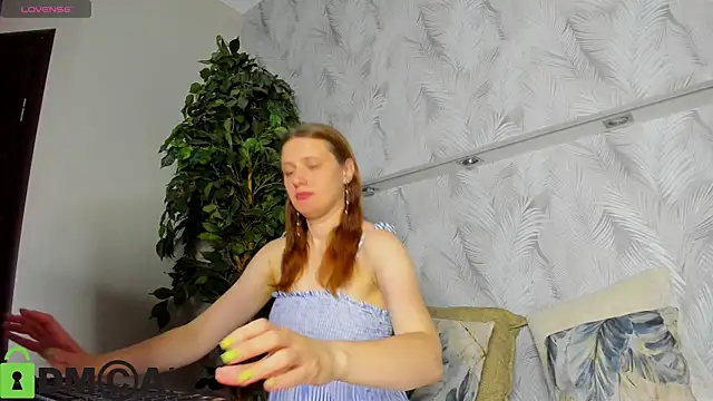 Snapshot of Kathrine-Meyer chatting on 06/25/26, 01:14 Kathrine-Meyer online show from 06/25/26, 01:14