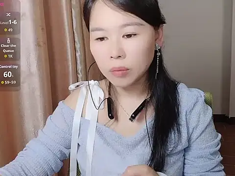 Nana-loveXX online show from 06/06/26, 11:59